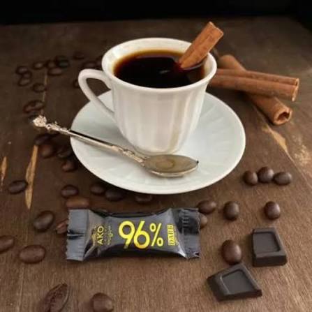 شکلات آکو دوسر پرس 96%-یک کیلویی